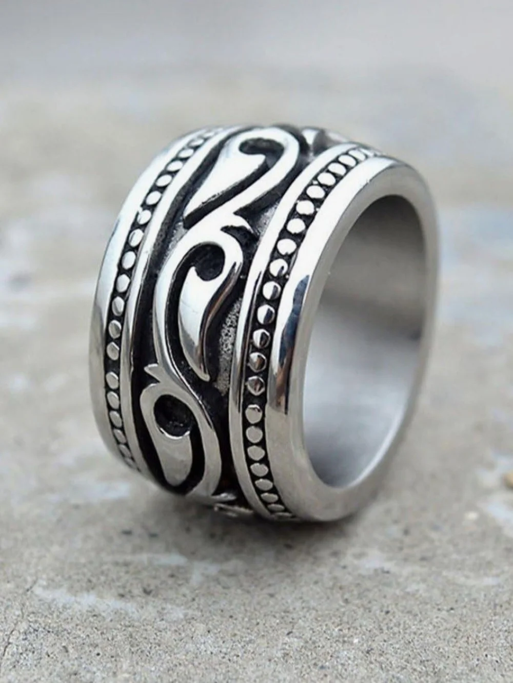 Silver Scroll Band Ring - Black Accents